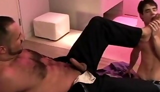 TWINK GETS FUCKED HARD BY HUNK DADDY