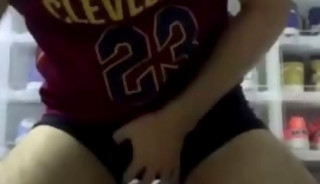 Asian basketballer jerk off