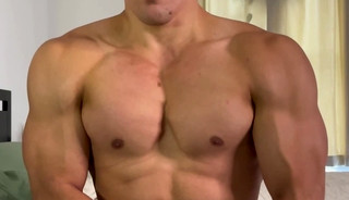 Stud jerk off
