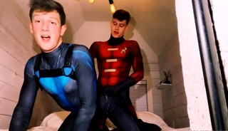 Robin fucking Nightwing