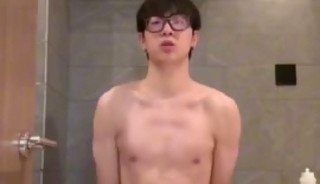 调教白嫩游泳男大