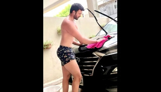 THE HOTTEST DOCTOR ALIVE "Meet the Pakistani Doctor Breaking the Internet
