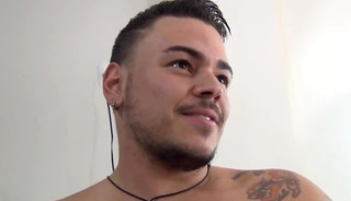 Amigo chegou pra participar da foda