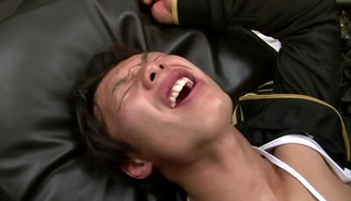 【Japanese GV】黒金衛衣の小さなグループを虐待するBDSM Cute Lad