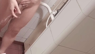 HK TEEN BATHROOM SHOWER 2025 李醒昊 香港童顏巨屌 粉嫩無毛大肉屌