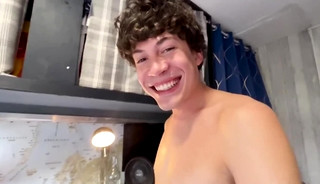 Threesome hung twinks
