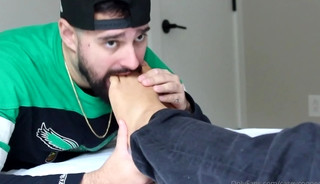 Worshipping Sexy Guy