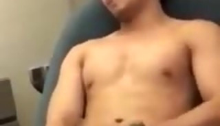 Nalibugan sa couch