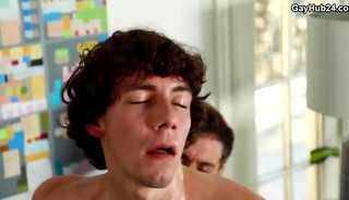 Horny guy gets fucked in ass