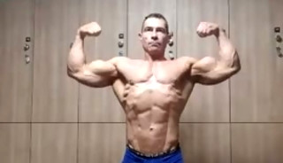 Older Bodybuilder Sexy Posing
