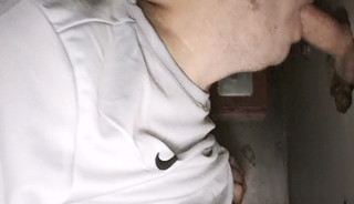 I SUCKED OFF A STRANGER AT A GLORYHOLE IN PHILADELPHIA