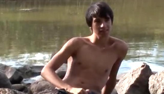 HT-You ng twink doggystyle barebacked outdoors-戶外怕怕車