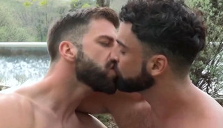 Hot guy comes back home for a good fuck