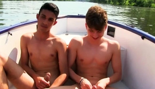 Row, row, row the boat (441)
