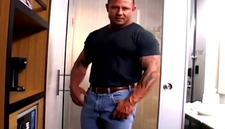 Tyler Lee Stripping And Then Oiling Himself Up, Flexing and Posing
