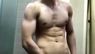 Asian Muscle B*tch Horny Live Stream
