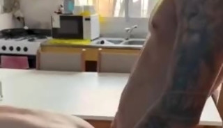 Santiago de Sousa/ Desousadios porno gay con Kevin su amigo hetero