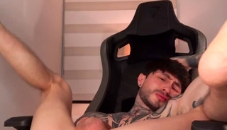 Jonusme1 huge dildo