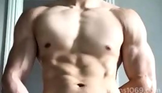 Chinese muscular gay star cumshot