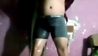 Jesus en boxer bañándose capítulo 1