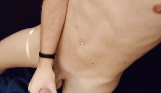young twunk plays with himself for your pleasure