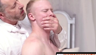Throbbing cock elder bareback fucking twink in hot threesome