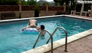 Silas ff Davey at the pool