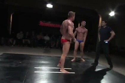 Patrick Rouge Vs Tyler Saint the Live Audience & Oil Match