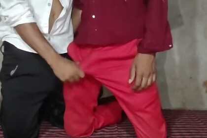 Hot Desi Bottom and Top Romantic Fall in Love With Both Friends