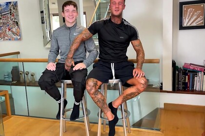 Muscular Stud Harry & Straight Lad Troy