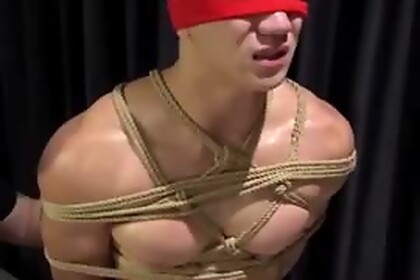 BONDAGE GUY