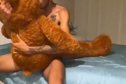 Skinny, big-cocked twink playing with his teddy bear