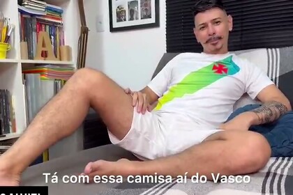 Vasco player giving an interview showing his 24cm penis and masturbating.